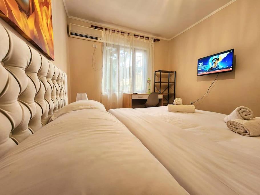 Colosseo Gemtirana W/24h Checkin Appartamento Tirana